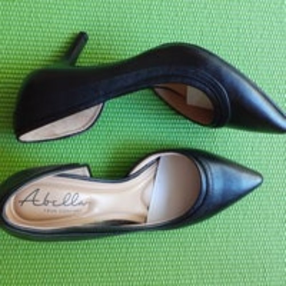 Abella Satine d'Orsay Pumps ,Black, size 8M NWOT